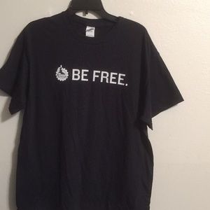 Planet Fitness be free T shirt NWOT size L